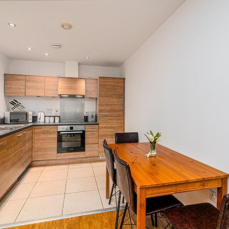 Zenith Hub Apartment London Ngoại thất bức ảnh