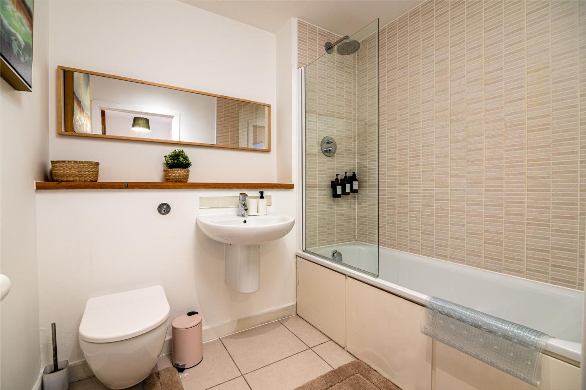 Zenith Hub Apartment London Ngoại thất bức ảnh