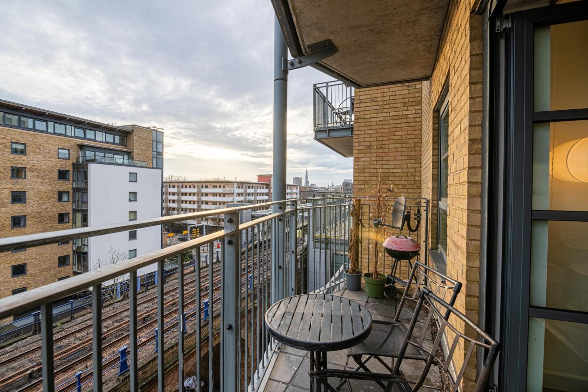 Zenith Hub Apartment London Ngoại thất bức ảnh