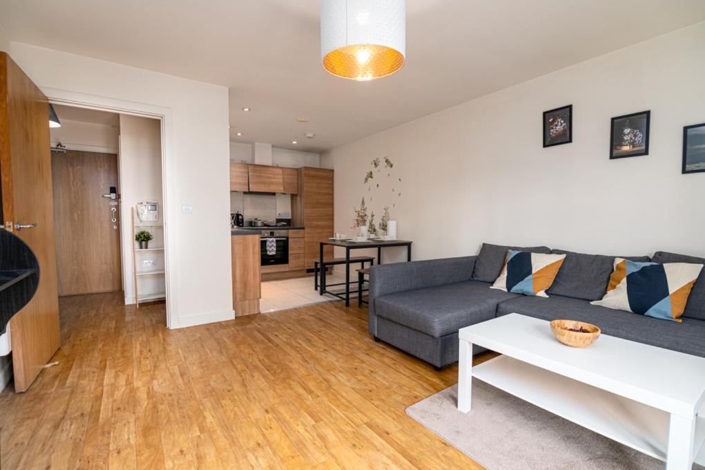 Zenith Hub Apartment London Ngoại thất bức ảnh