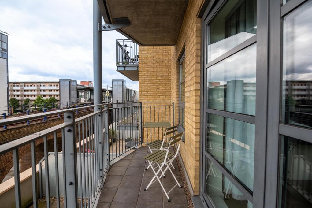 Zenith Hub Apartment London Ngoại thất bức ảnh