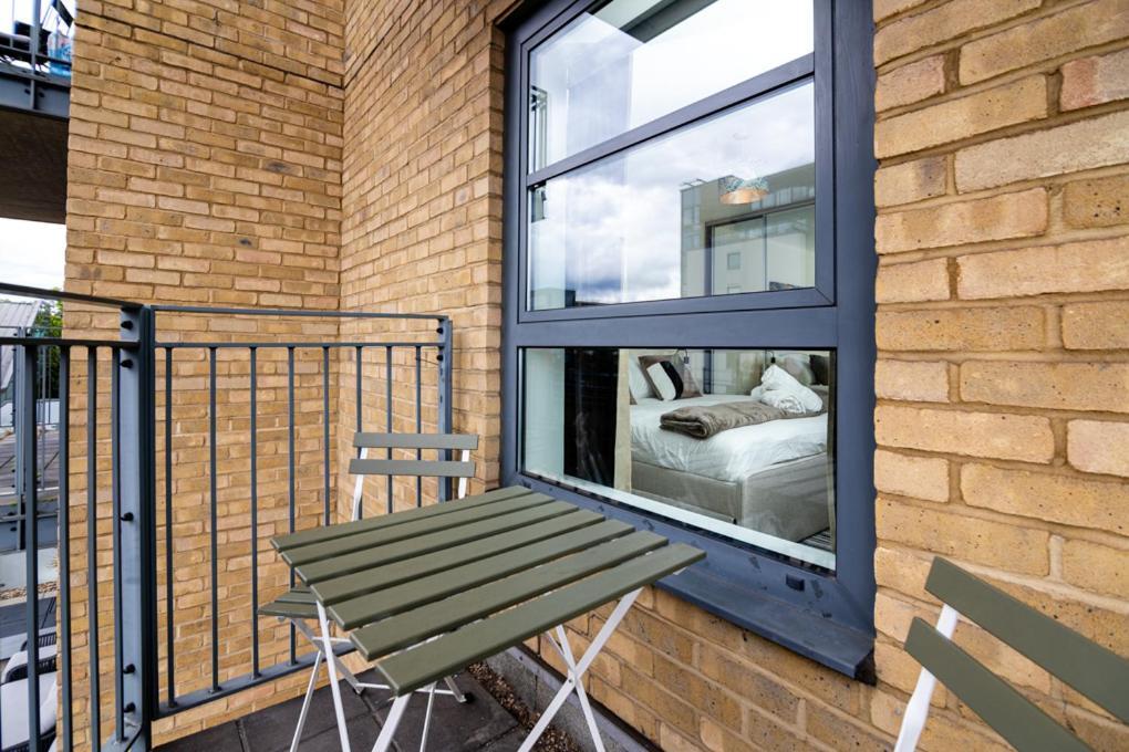 Zenith Hub Apartment London Ngoại thất bức ảnh