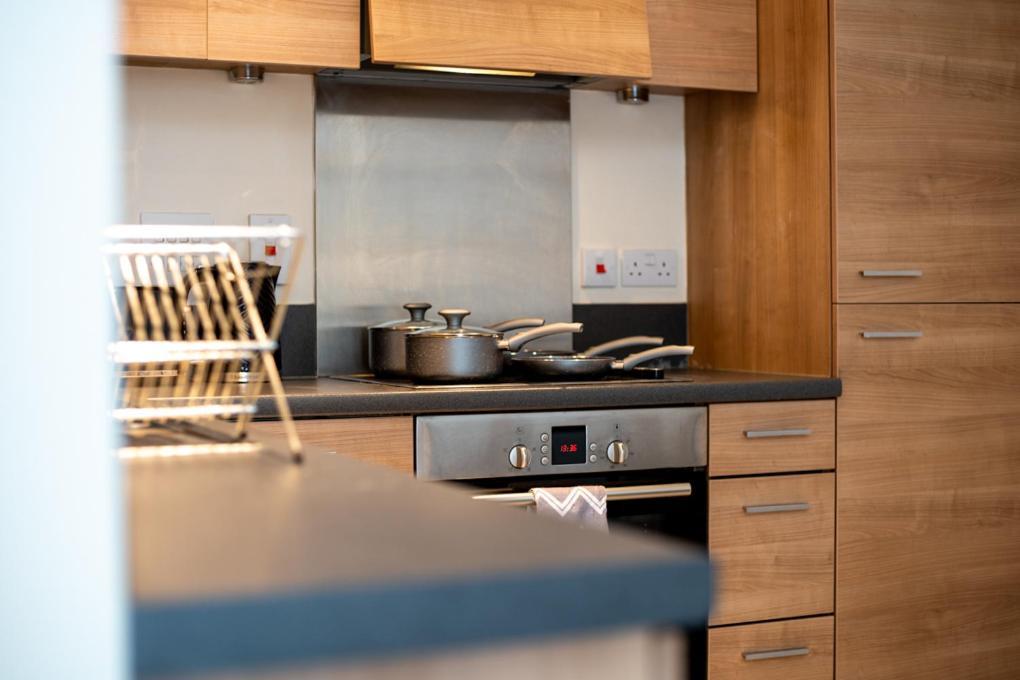Zenith Hub Apartment London Ngoại thất bức ảnh
