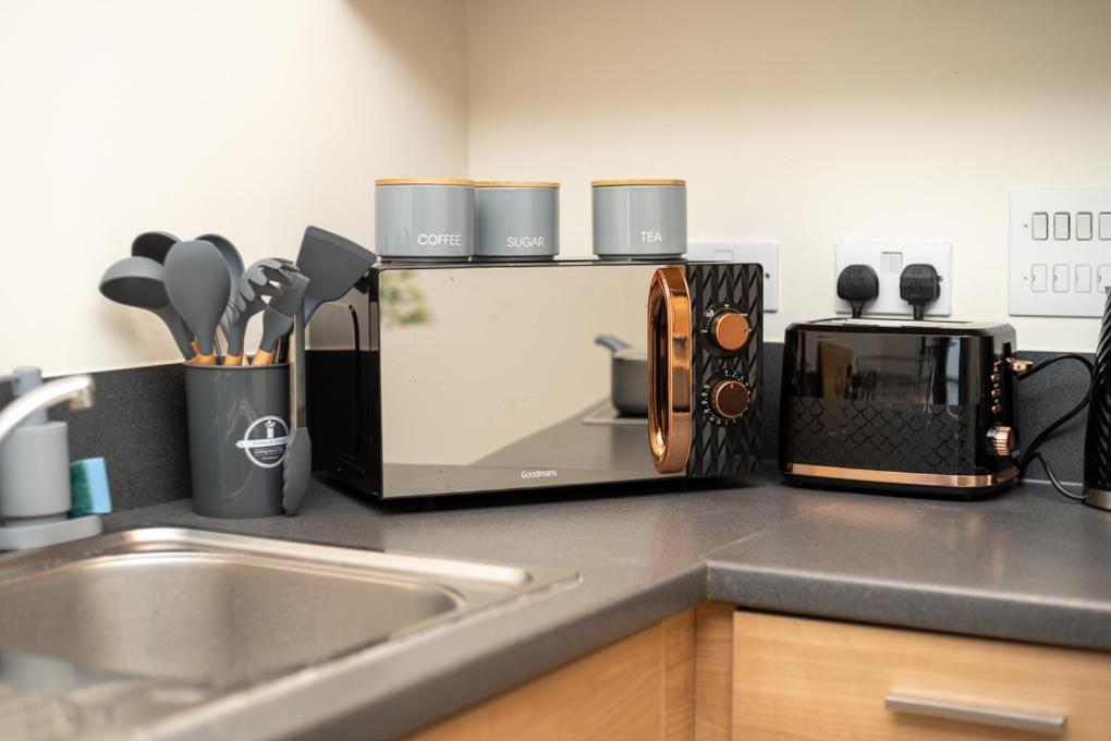 Zenith Hub Apartment London Ngoại thất bức ảnh